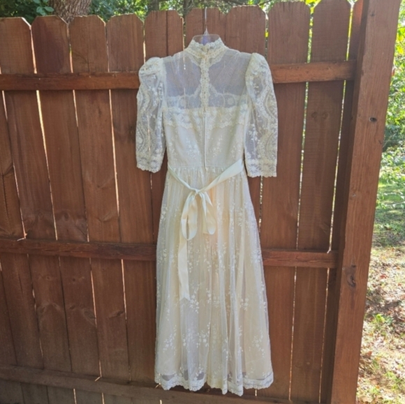Vintage 1980s ILGWU Champagne Floral Lace High Neck Sheer Dress, SIZE S - Picture 14 of 16